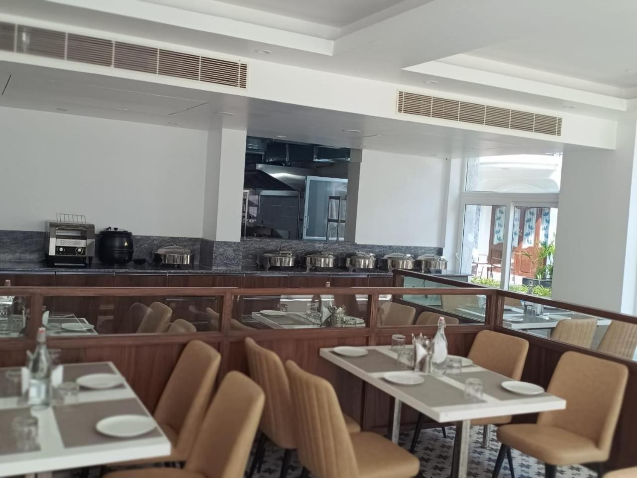 Le Miami Resort Пондичерри Экстерьер фото